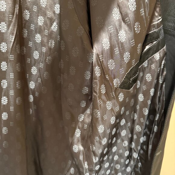 Men's Leather Trench Coat - Olive Green - Picture 9 of 14